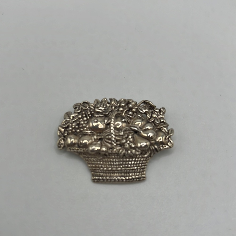 [National Gallery of Art] NGA Sterling Silver Fruit Basket Pin Brooch